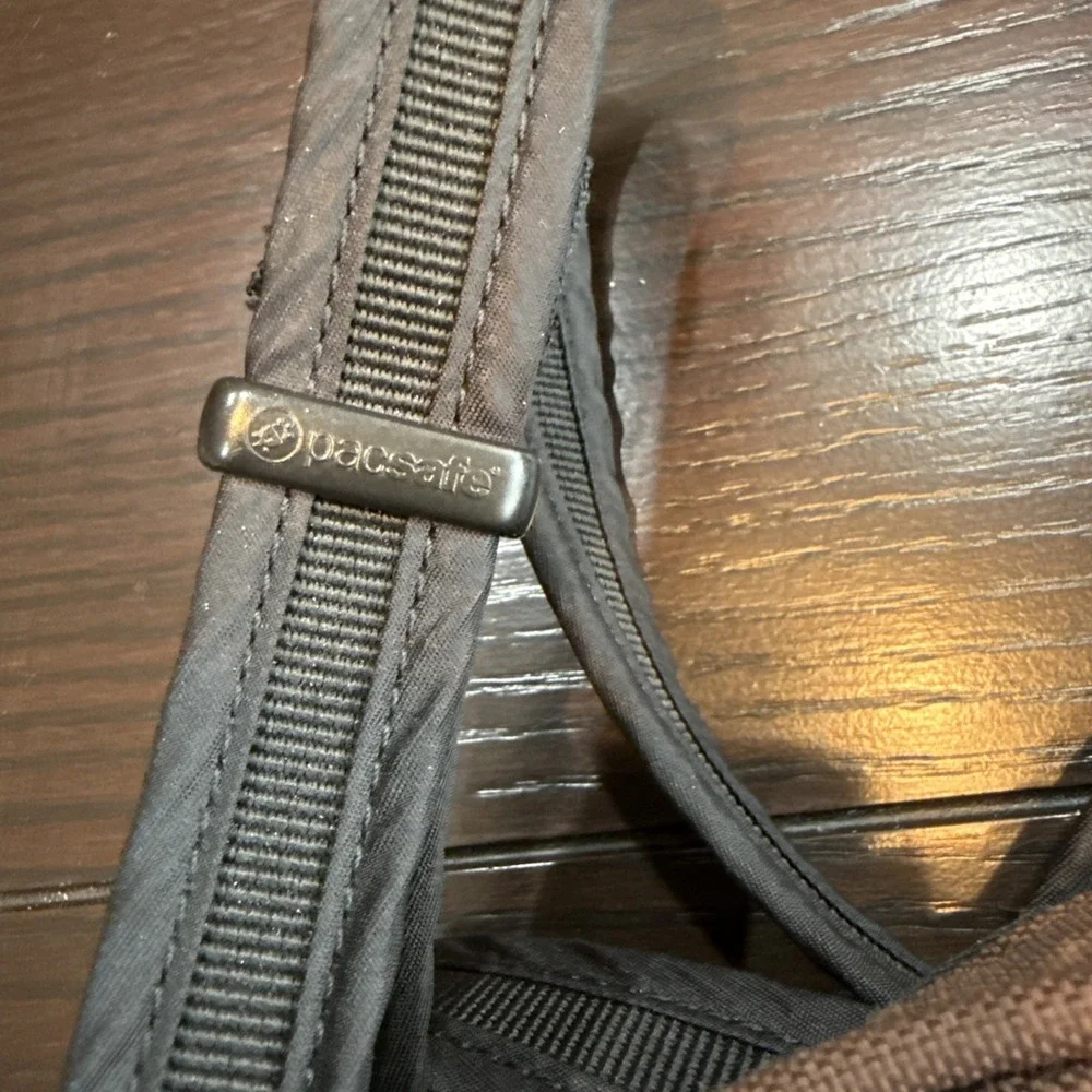 Pacsafe brown metrosafe